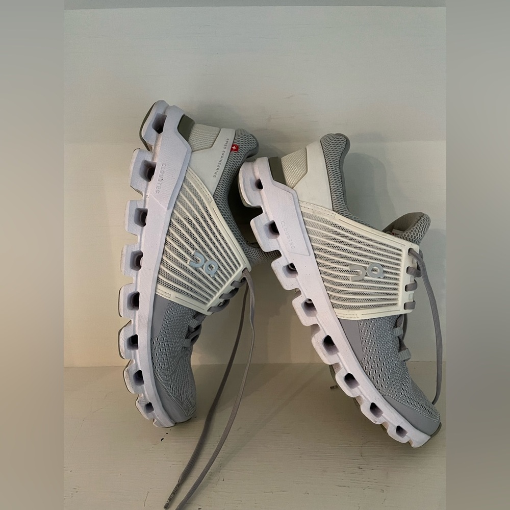 Cloudswift OnCloud Womens On Running Shoes Size 7